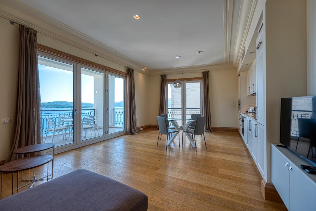 Porto Montenegro Residences Tivat Exteriör bild