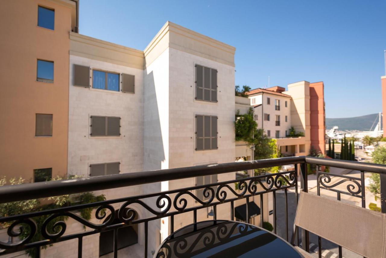 Porto Montenegro Residences Tivat Exteriör bild