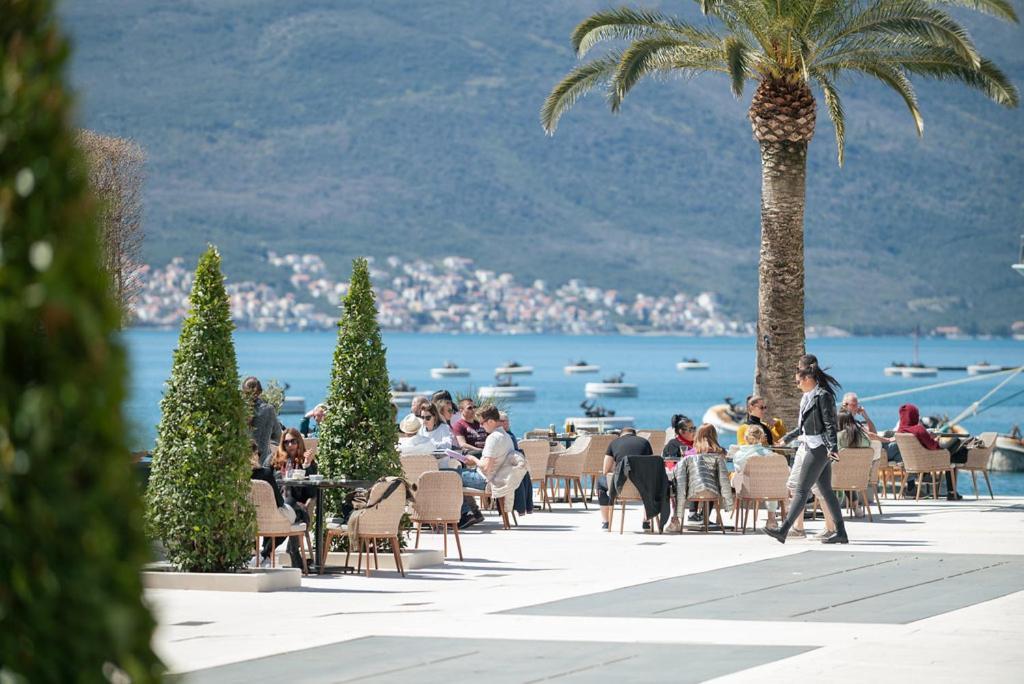 Porto Montenegro Residences Tivat Exteriör bild
