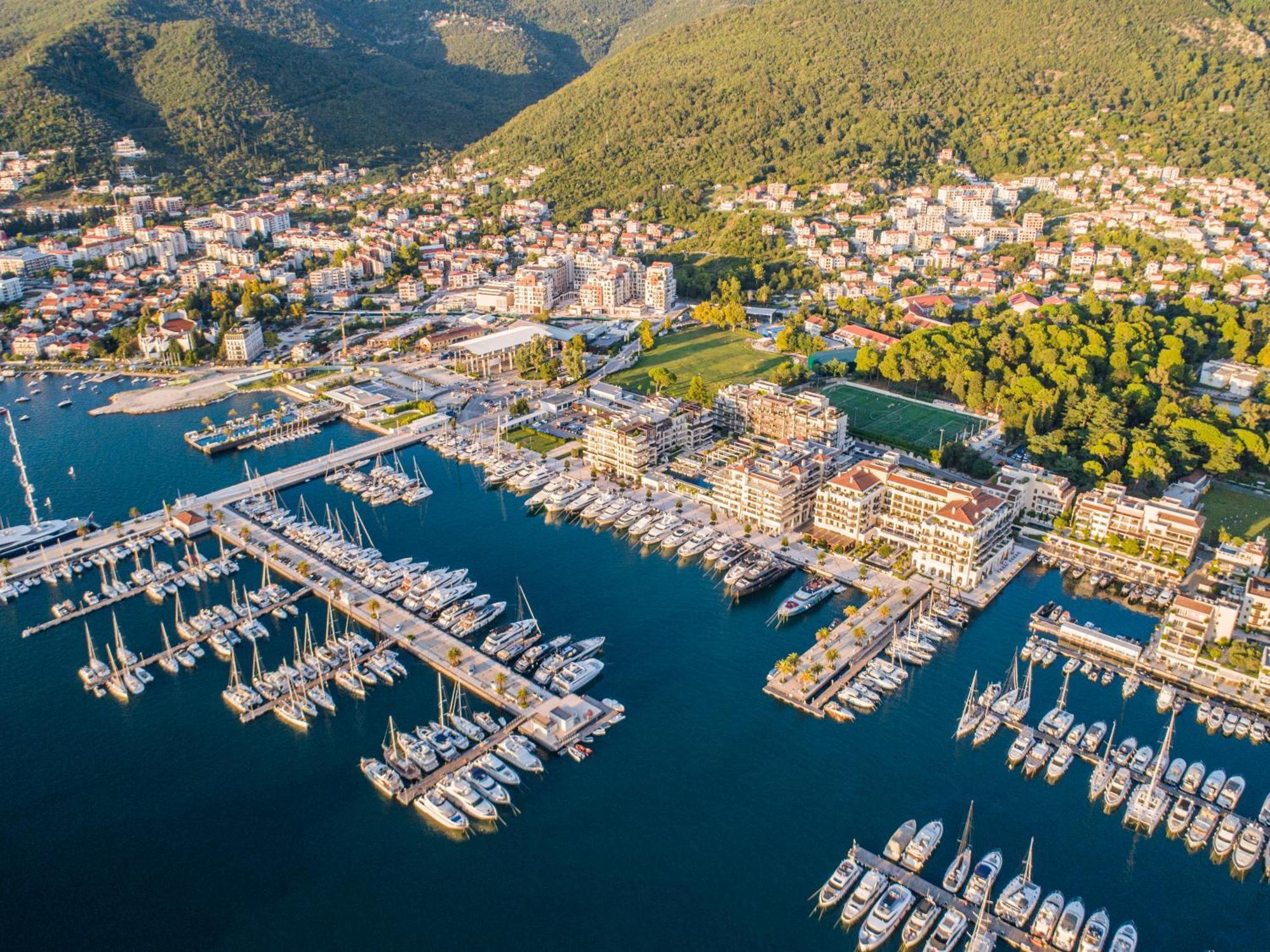 Porto Montenegro Residences Tivat Exteriör bild